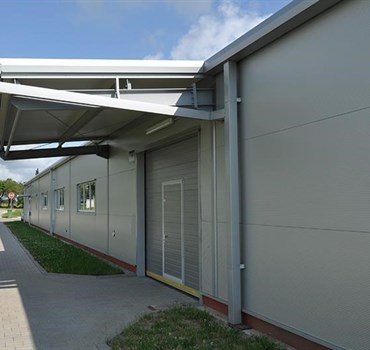 Přístřešek nad vraty