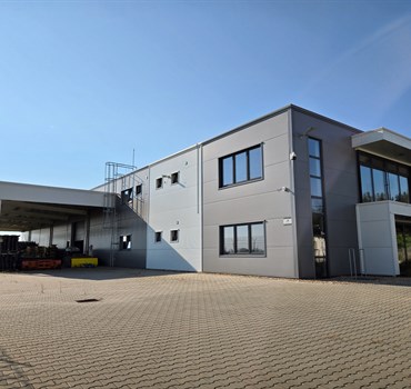 Montovaná hala s přístřeškem Velká Bíteš