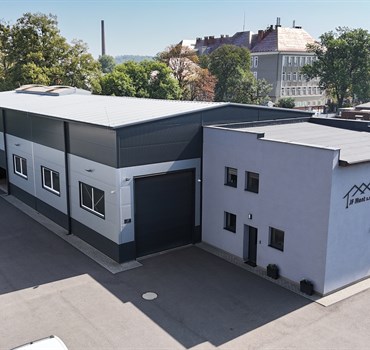 Výrobní hala JF Mont sekční vrata Ostrava
