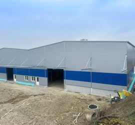 V Březnici rostou moderní haly pro ZAKO Turčín