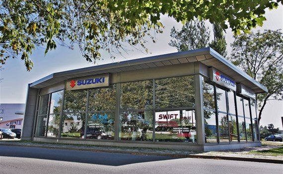 Autosalony, autoservisy a STK